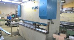 LVD, P P I 135-30, PRESSBRAKES 120-149T PRESSURE, SHEET METAL FORMING MACHINERY