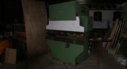 PIT, 1750 x 25 Ton, PRESSBRAKES 0-49T PRESSURE, SHEET METAL FORMING MACHINERY