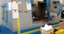 VERTICAL MACHINING CENTER COM CL, Com CLV 1000, CENTERING MACHINES, CENTERING MACHINES