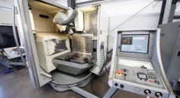 DECKEL MAHO, DMU 60 T, VERTICAL, MILLS