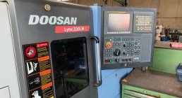 DOOSAN, LYNX 220 LMA, CNC LATHE, LATHES